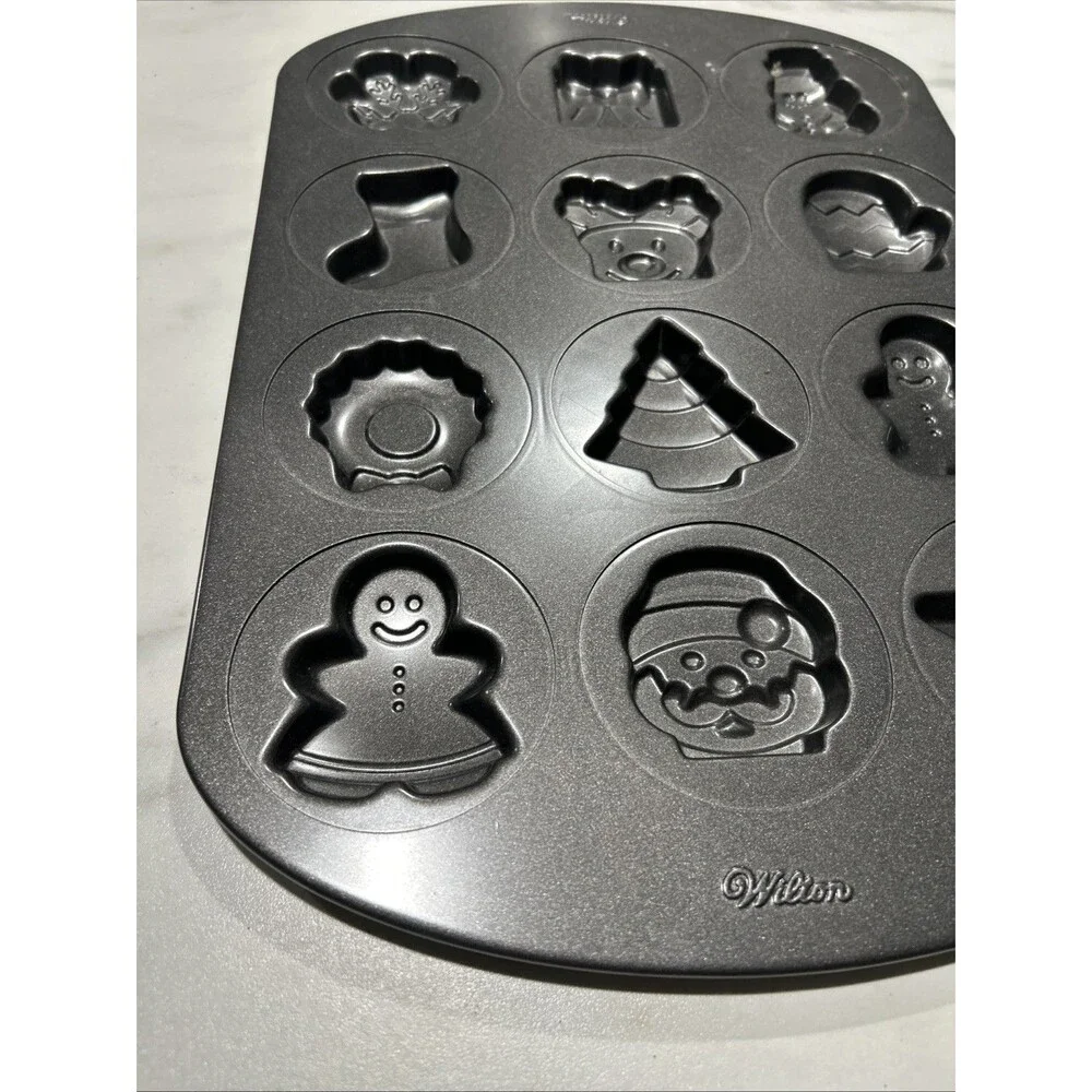 Wilton Cookie Pan Mold Christmas 12 Design Tree Santa Gingerbread Stocking Star
